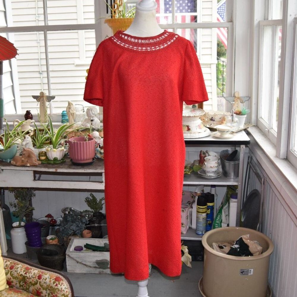Vintage Leslie Pomer Red Knit Shift Dress Crochet Yoke ILGWU USA Women's XL
